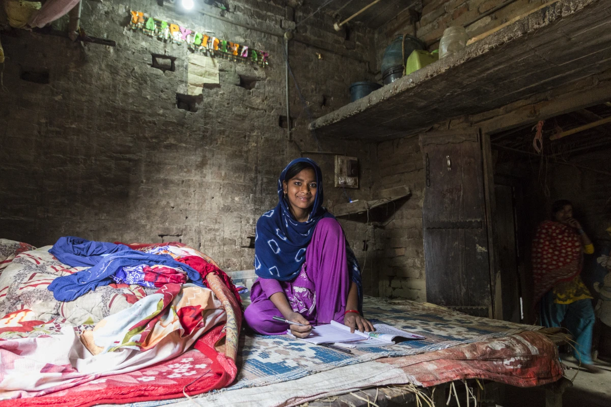शिक्षाको माध्यमबाट किशोरीहरुलाई सशक्त बनाउदै